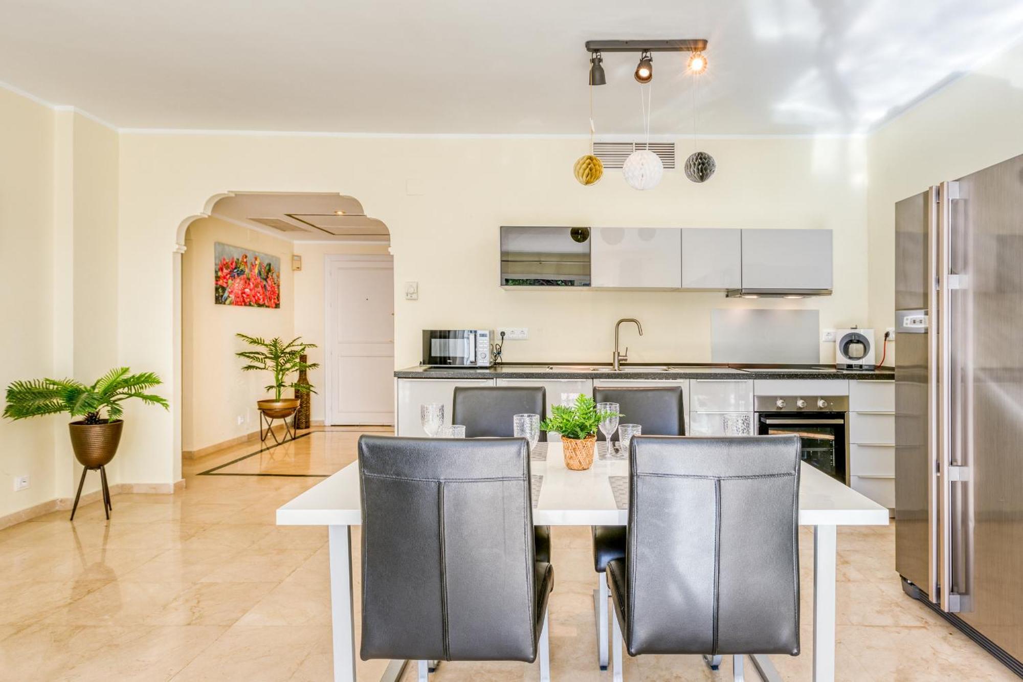 Life El Presidente Penthouse Pool View Apartment Estepona Luaran gambar